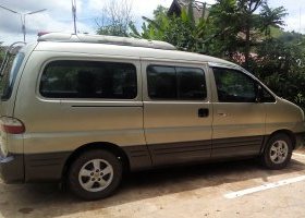 Small minivan to waterfalls