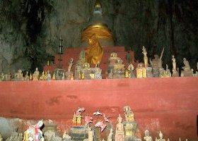 At Pak Ou Caves, reaching the caves #2